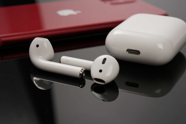 The 8 Best Keychain Holders for AirPods Pro and AirPods 1/2