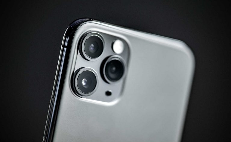 How to Protect iPhone 11 Pro/11 Pro Max Camera from Dust and Scratches?
