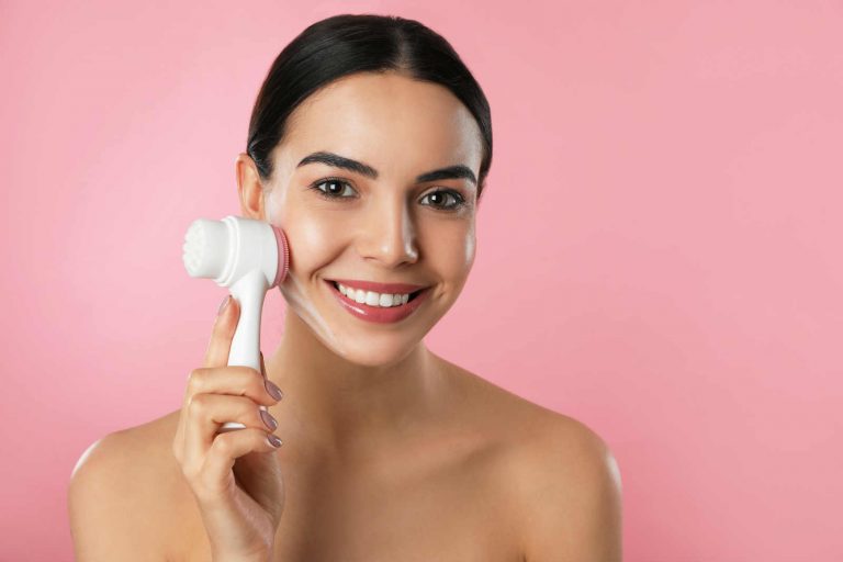 Top 5 & Affordable Facial Cleansing Brushes To Exfoliate Your Dead Skin!